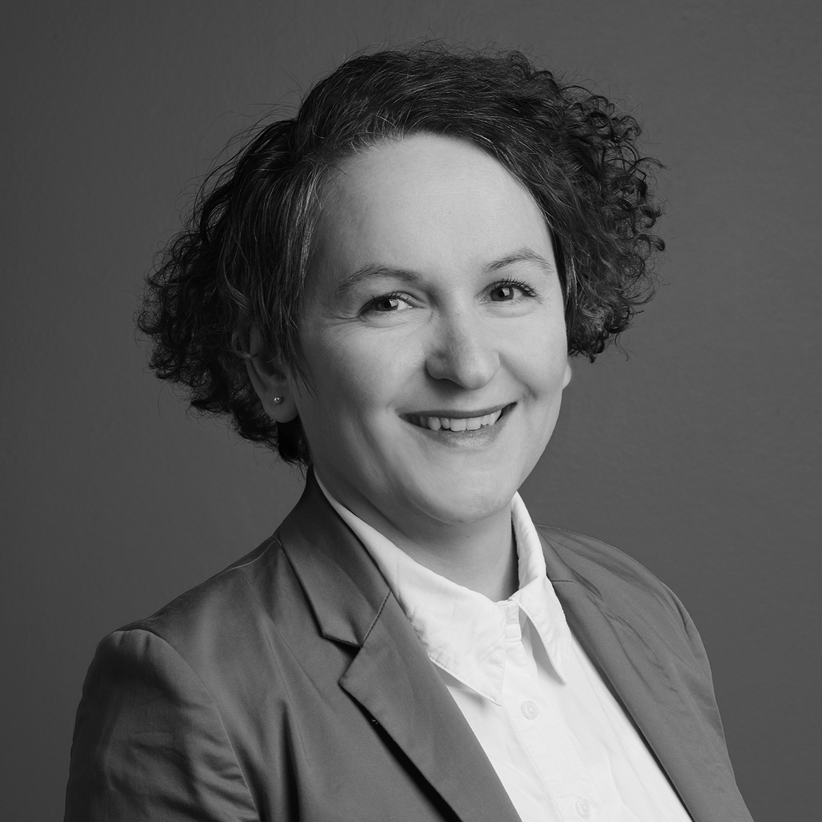 Helen Petrisca, Senior Consultant